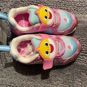 Baby shark shoes for toddlers. New just got wrong size